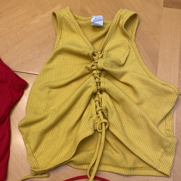 Two Windsor Crop Tops - Picture 3 of 6